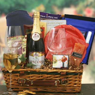 Discount picnic wedding gift basket