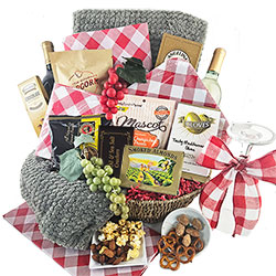 Picnic In The Park - Picnic Gift Basket